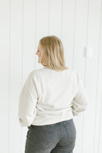 Load image into Gallery viewer, SMILEY DAISEY SWEATSHIRT
